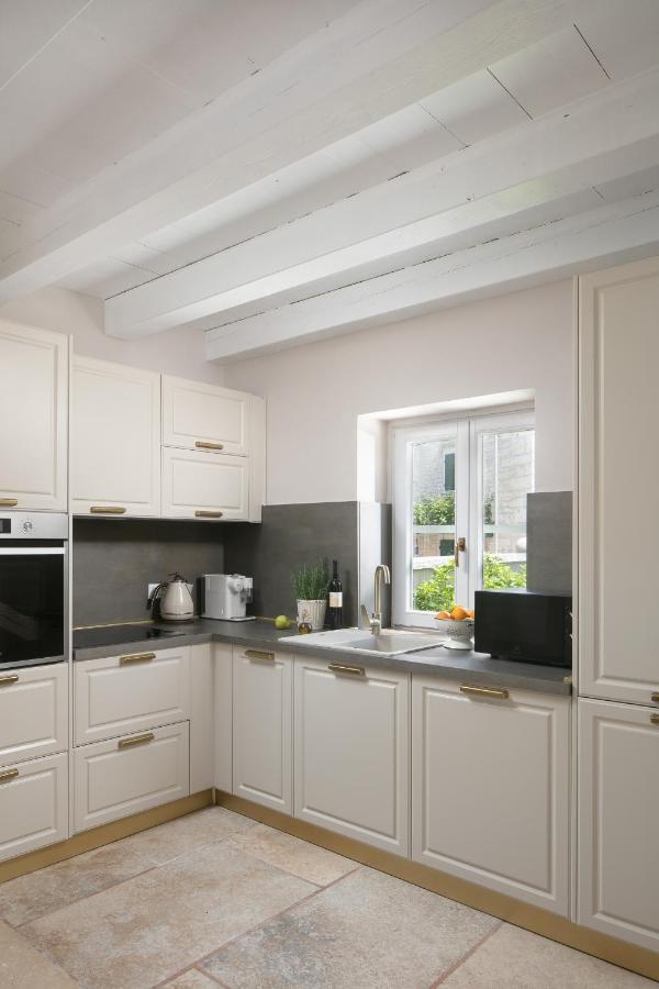 Residence Pietre D'Istria - With Private Service Burići Εξωτερικό φωτογραφία
